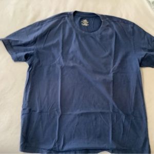 2 short sleeved T shirts